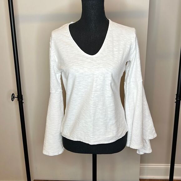 Anthropologie belle sleeve top. Size small - Picture 1 of 6